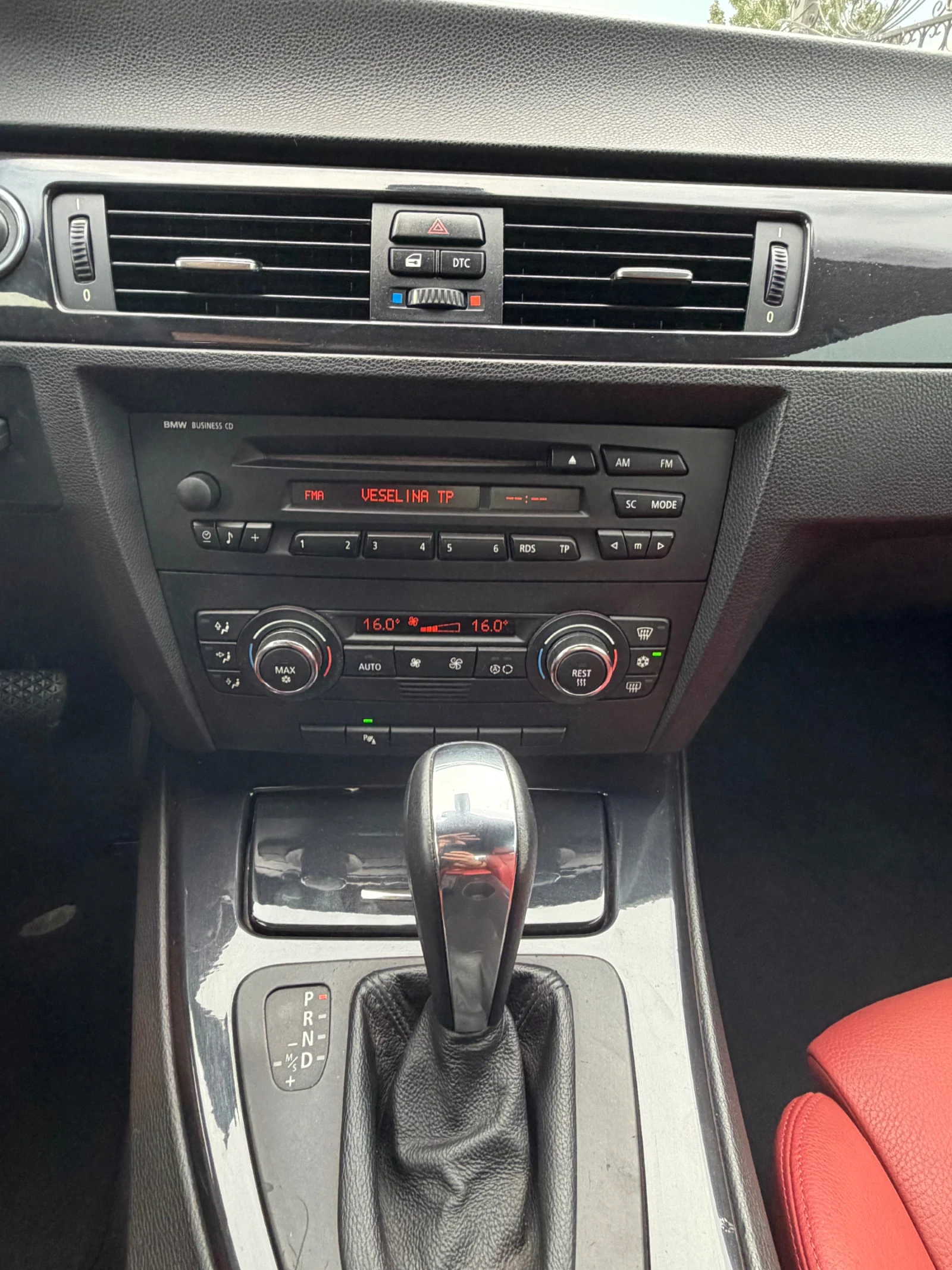 BMW 320 2.0D АВТОМАТ КАБРИО, снимка 11 - Автомобили и джипове - 55015830