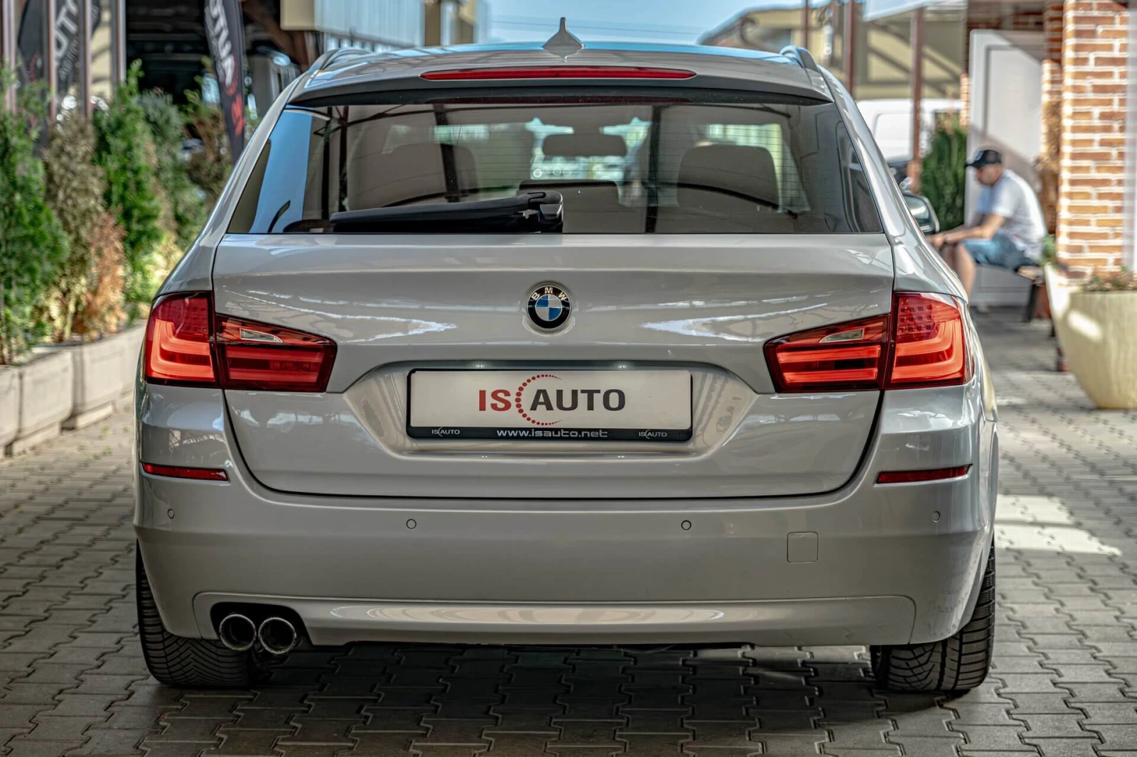 BMW 520 d/F11/Xenon/PDC/Панорама/Подгрев, снимка 4 - Автомобили и джипове - 55021402