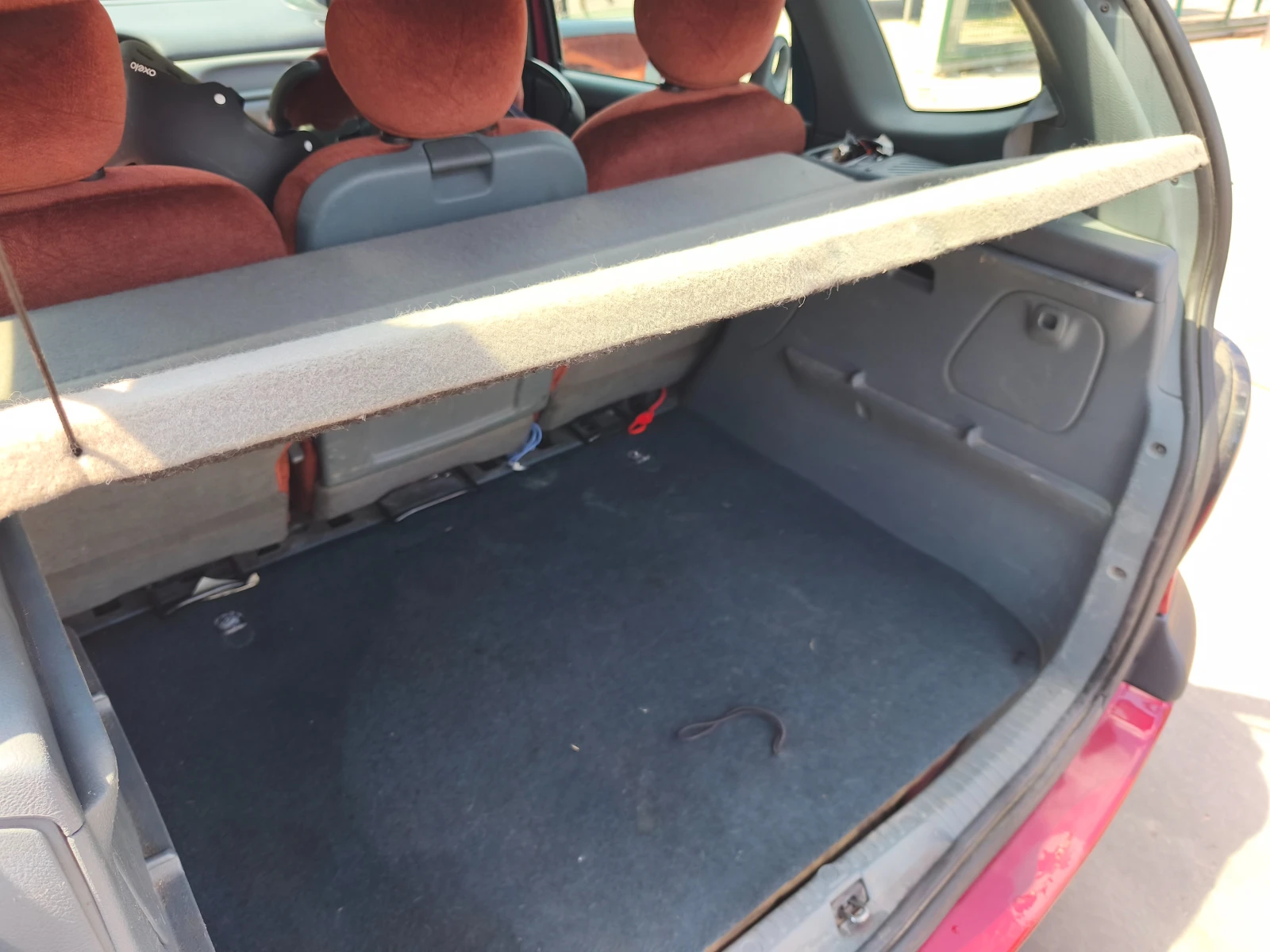 Renault Megane Scenic 1.6, снимка 10 - Автомобили и джипове - 55094192