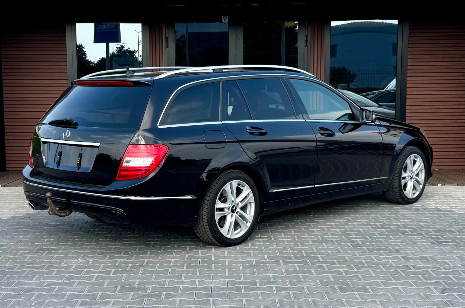 Mercedes-Benz C 250 Distronic* Blind Spot Assist* Harman/Kardon* ����� | Mobile.bg � ����������� 6