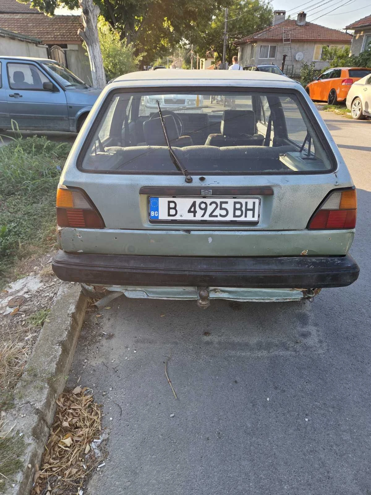 VW Golf 1.6 Дизел, снимка 3 - Автомобили и джипове - 55937530