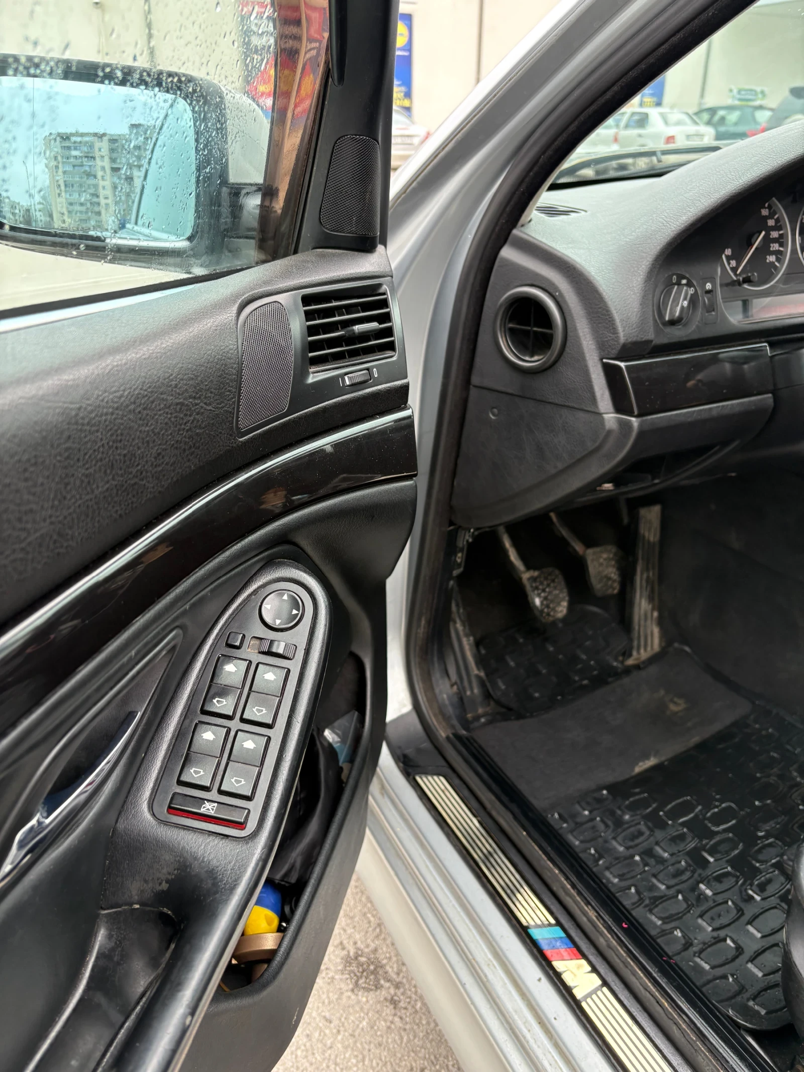 BMW 528 E39, снимка 9 - Автомобили и джипове - 55981159