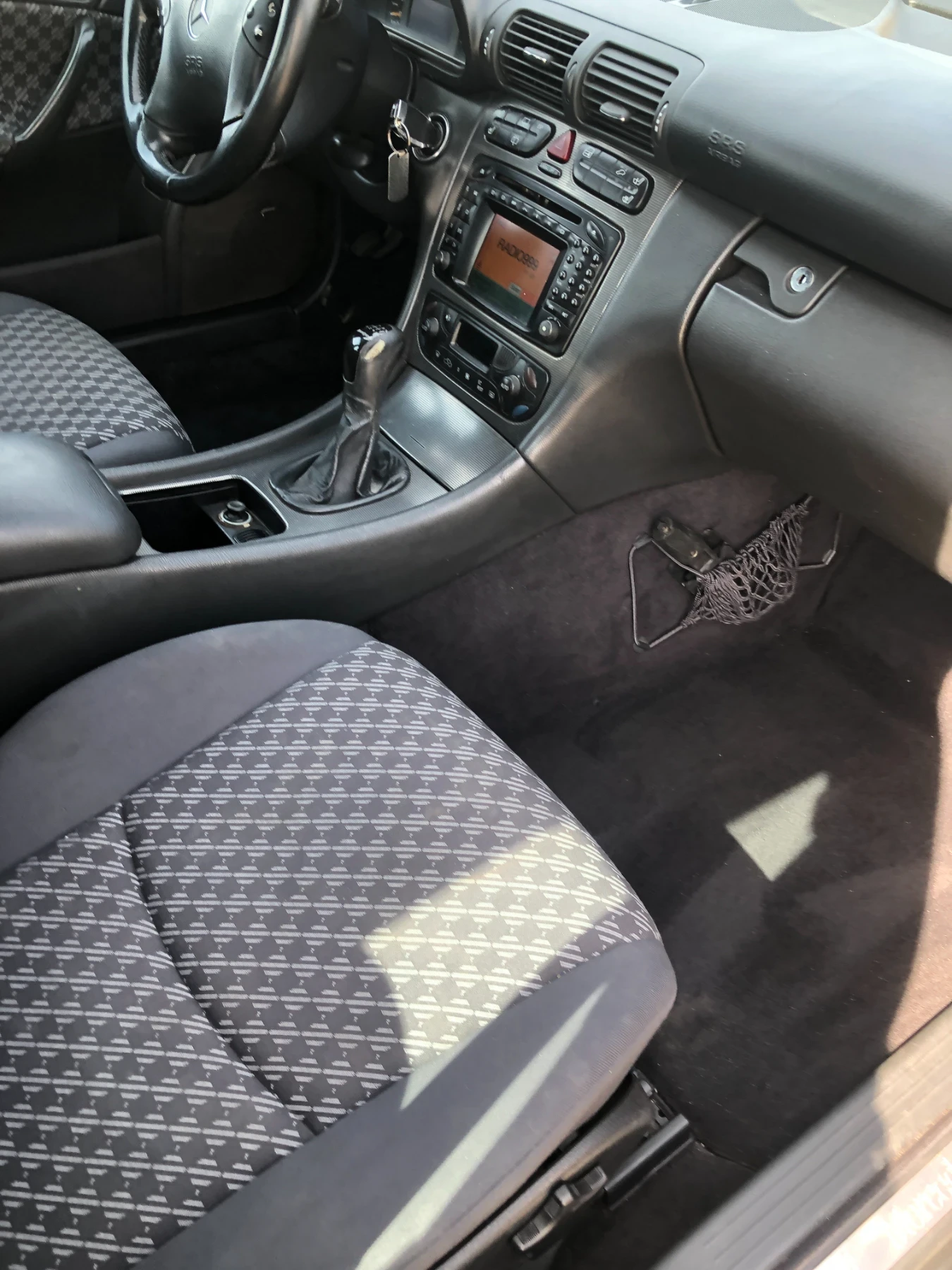 Mercedes-Benz C 270, снимка 13 - Автомобили и джипове - 56148165