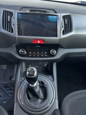 Kia Sportage 1.7 143Хил. Панорама, снимка 12