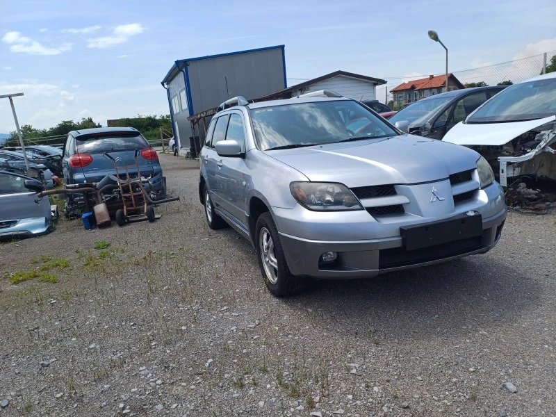 Mitsubishi Outlander 2.0i-136кс-на части, снимка 2 - Автомобили и джипове - 46763492