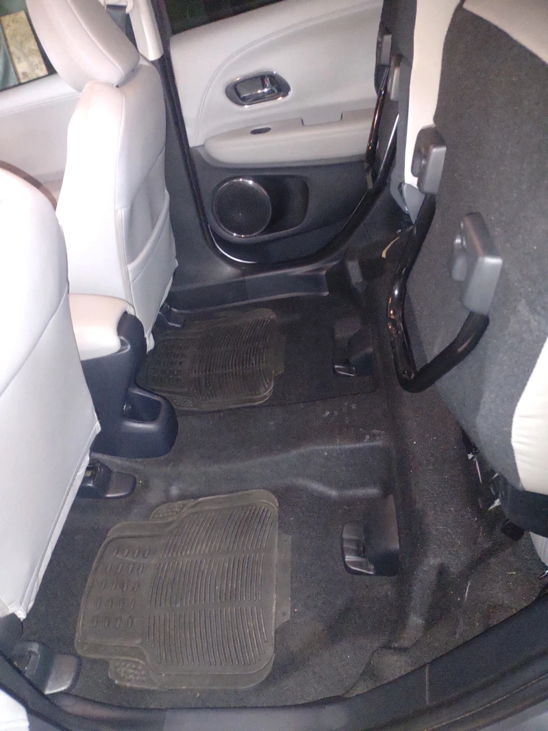 Honda Hr-v, снимка 14 - Автомобили и джипове - 52349043