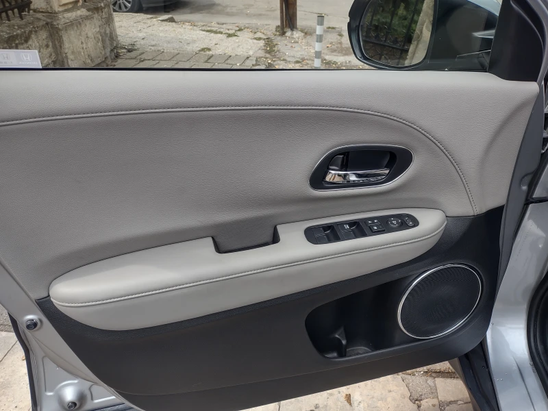 Honda Hr-v, снимка 13 - Автомобили и джипове - 52349043