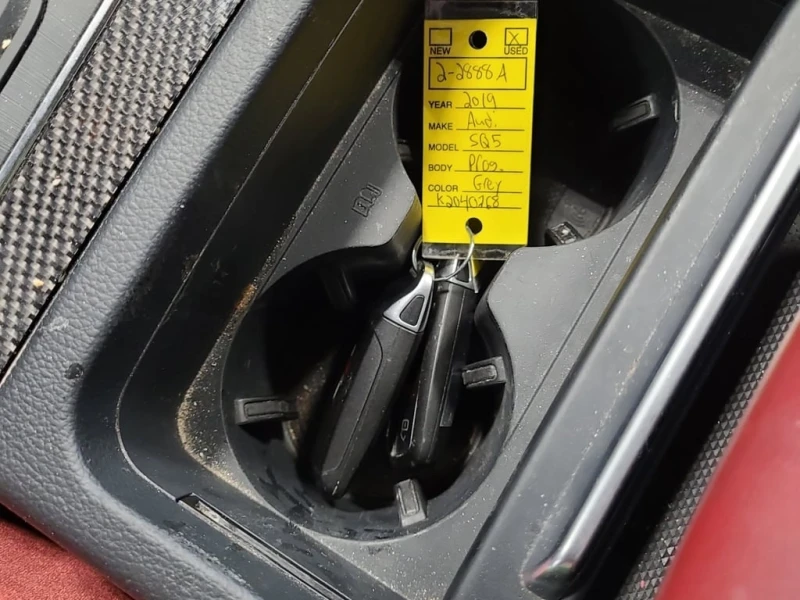 Audi SQ5 PROGRESSIV  CARFAX, снимка 8 - Автомобили и джипове - 52367868