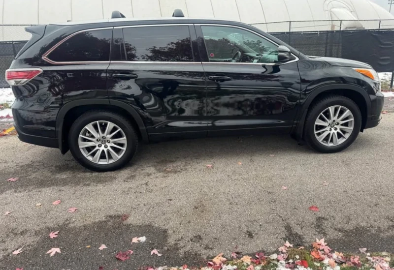 Toyota Highlander XLE * * CARFAX * * АВТО КРЕДИТ * * , снимка 2 - Автомобили и джипове - 52960393