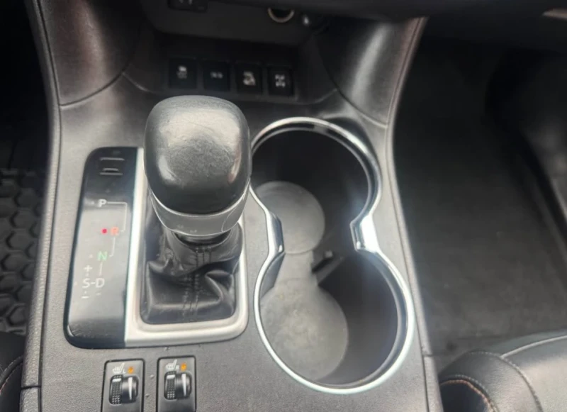 Toyota Highlander XLE * * CARFAX * * АВТО КРЕДИТ * * , снимка 6 - Автомобили и джипове - 52960393