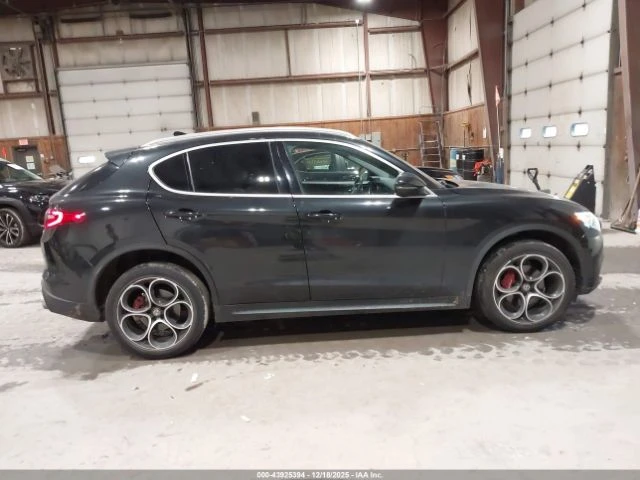 Alfa Romeo Stelvio Ti AWD 280кс * Възможност за Лизинг* , снимка 5 - Автомобили и джипове - 53038836