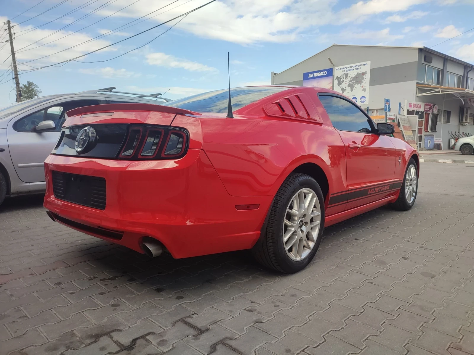 Ford Mustang 3.7 - изображение 4