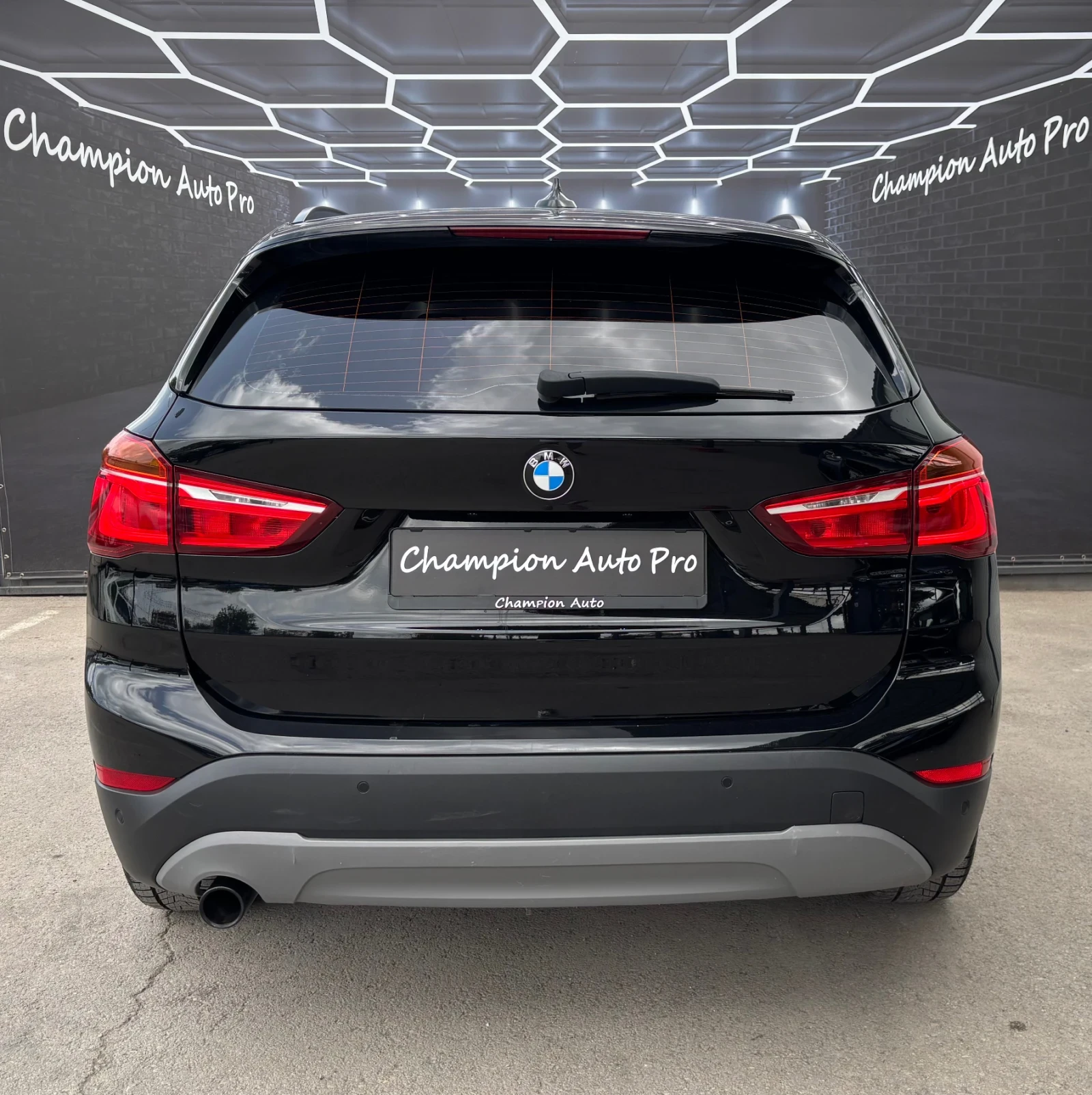 BMW X1 M-Packet AUTOMATIC - изображение 6