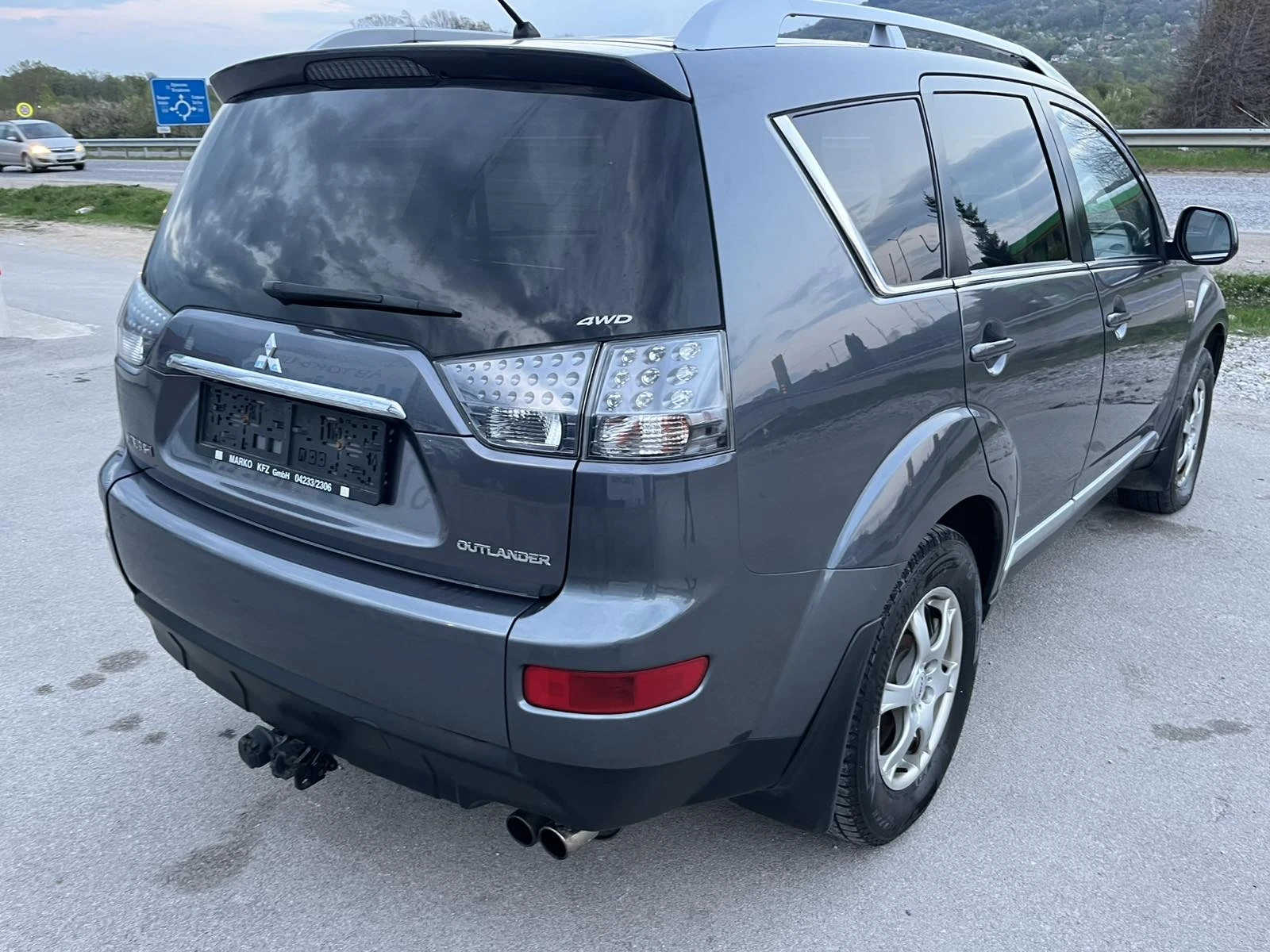 Mitsubishi Outlander 2.2TDI 156кс 6 СКОРОСТИ  4Х4 НАВИГАЦИЯ , снимка 4 - Автомобили и джипове - 54240864