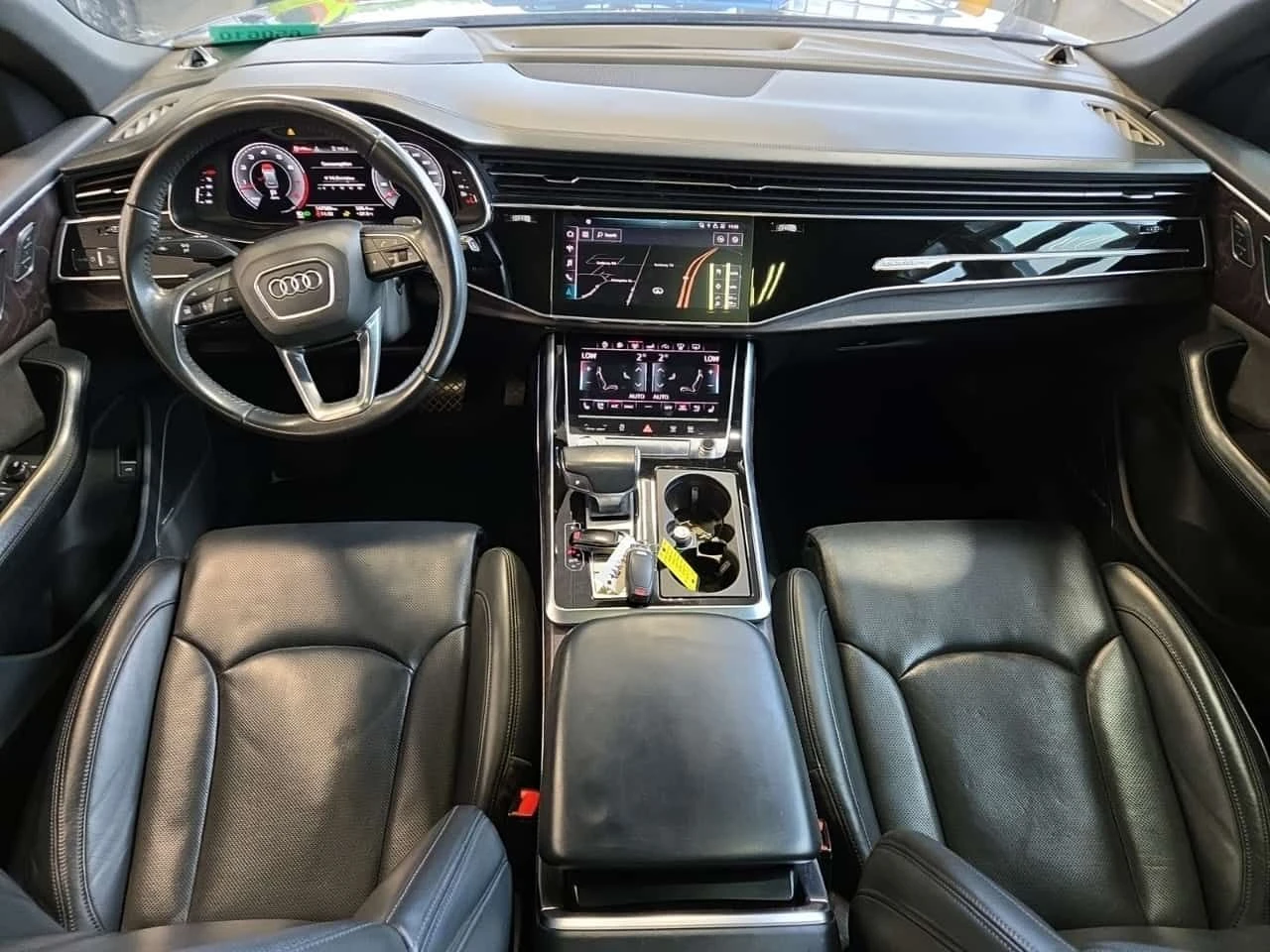 Audi Q8 * TECHNIK * CARFAX * БЕЗ ПЪРВОНАЧАЛНА ВНОСКА, снимка 10 - Автомобили и джипове - 54958178
