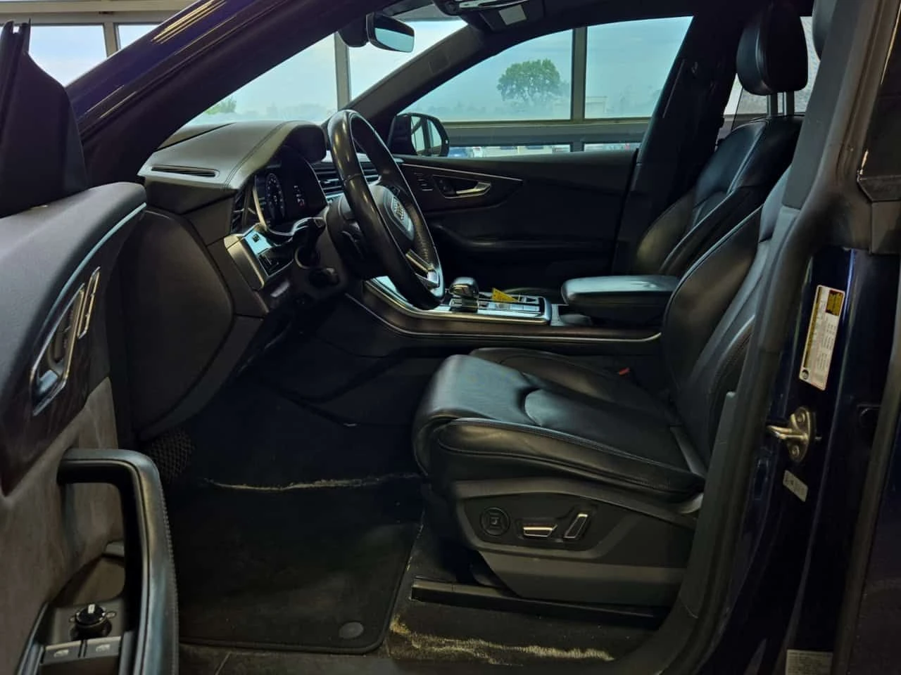 Audi Q8 * TECHNIK * CARFAX * БЕЗ ПЪРВОНАЧАЛНА ВНОСКА, снимка 5 - Автомобили и джипове - 54958178