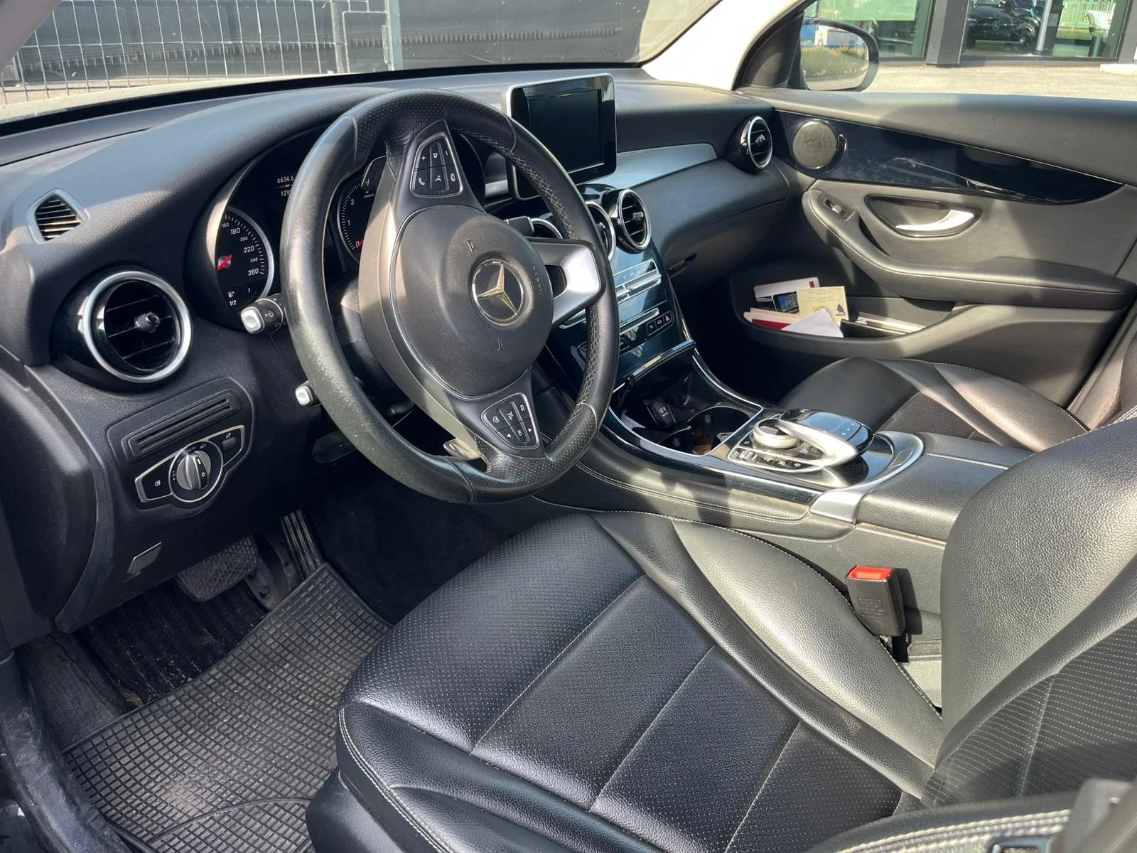 Mercedes-Benz GLC 250 d 4Matic Exclusive, снимка 5 - Автомобили и джипове - 54993810