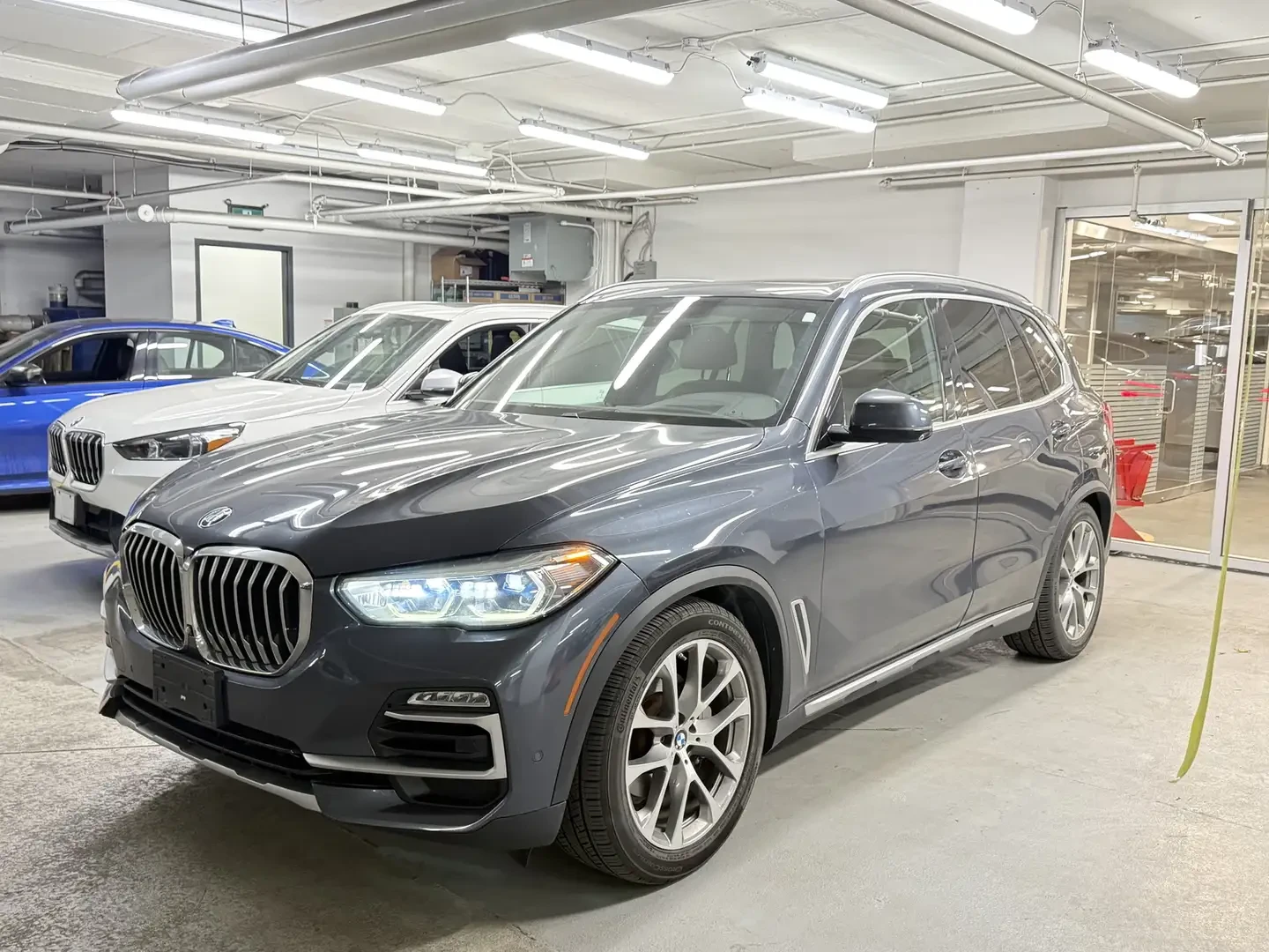 BMW X5 * pano* подгрев* обдухване* 360* harmon kardon* ЛИ, снимка 3 - Автомобили и джипове - 55989280