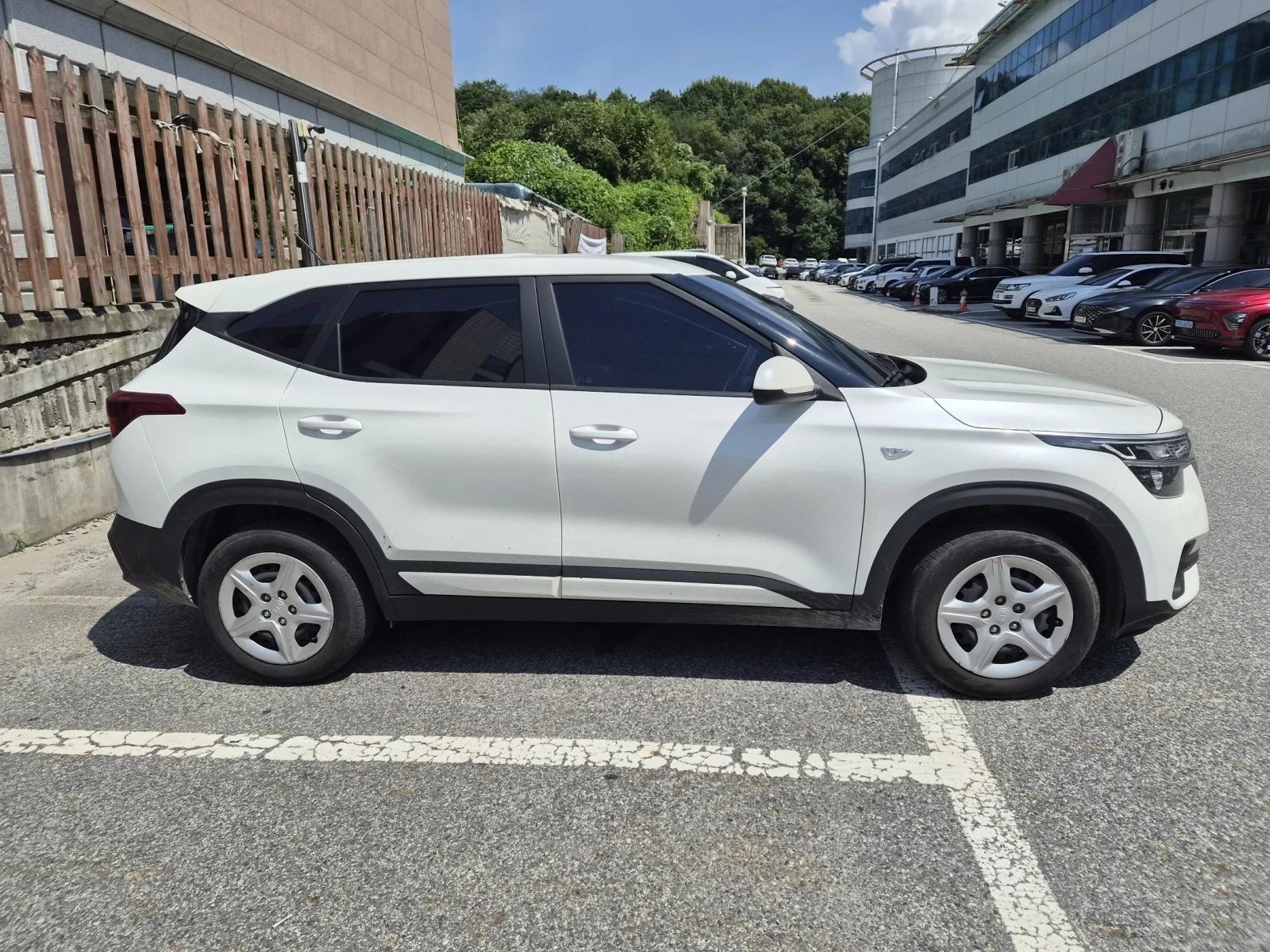 Kia Seltos Diesel 1.6 2WD autogeorge.com, снимка 4 - Автомобили и джипове - 56137370