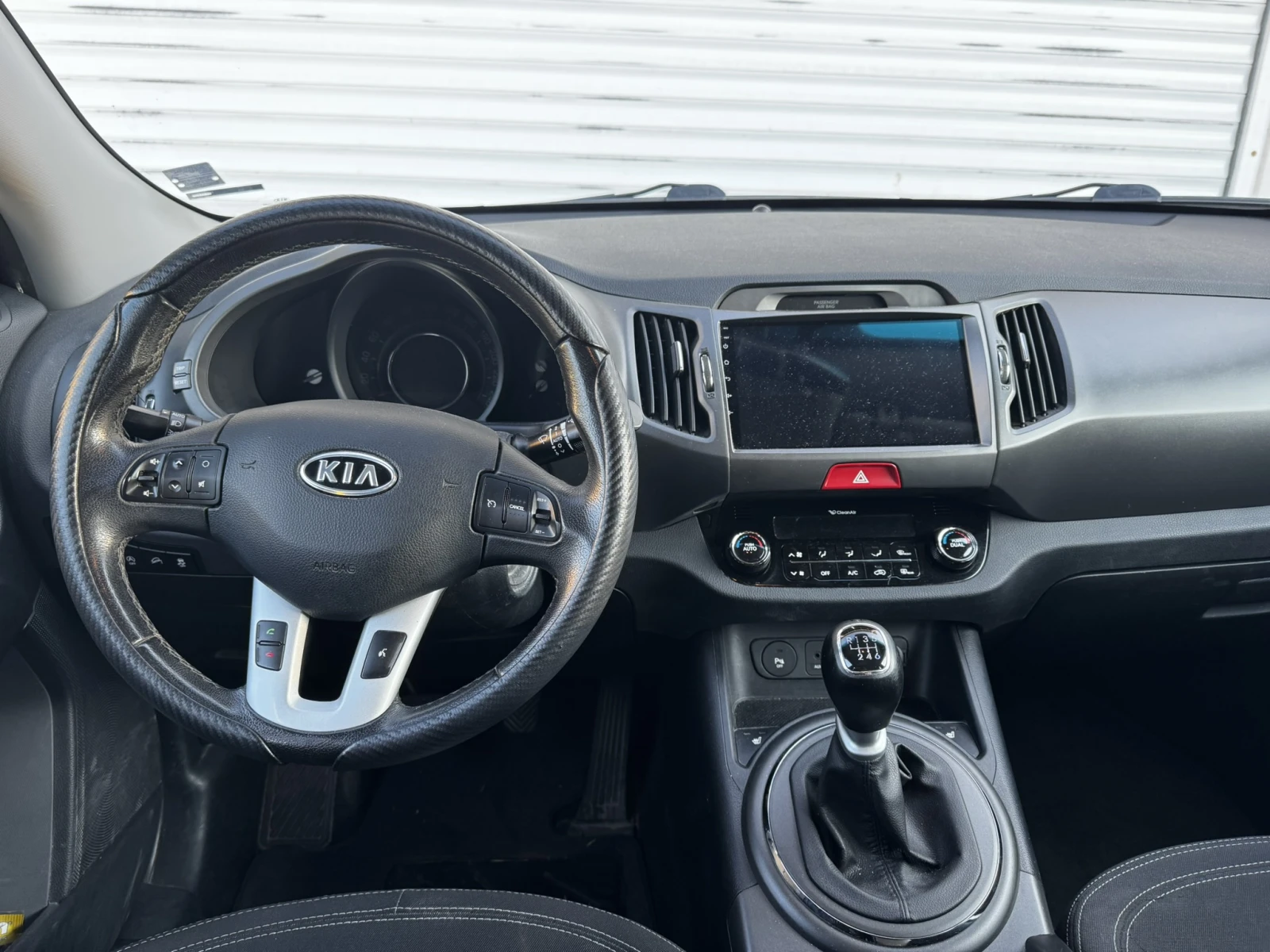 Kia Sportage 1.7 143Хил. Панорама, снимка 13 - Автомобили и джипове - 56159012