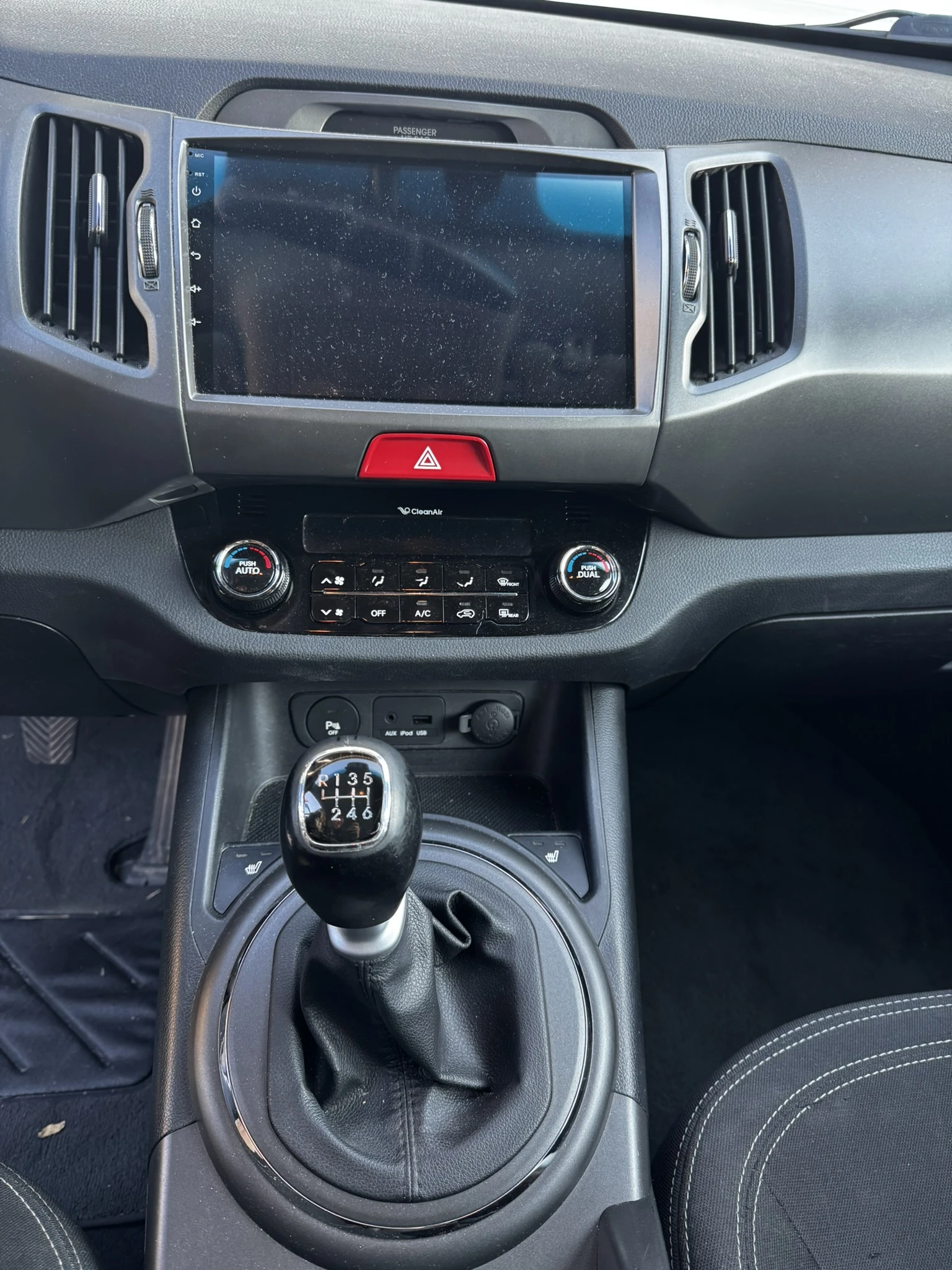 Kia Sportage 1.7 143Хил. Панорама, снимка 12 - Автомобили и джипове - 56159012
