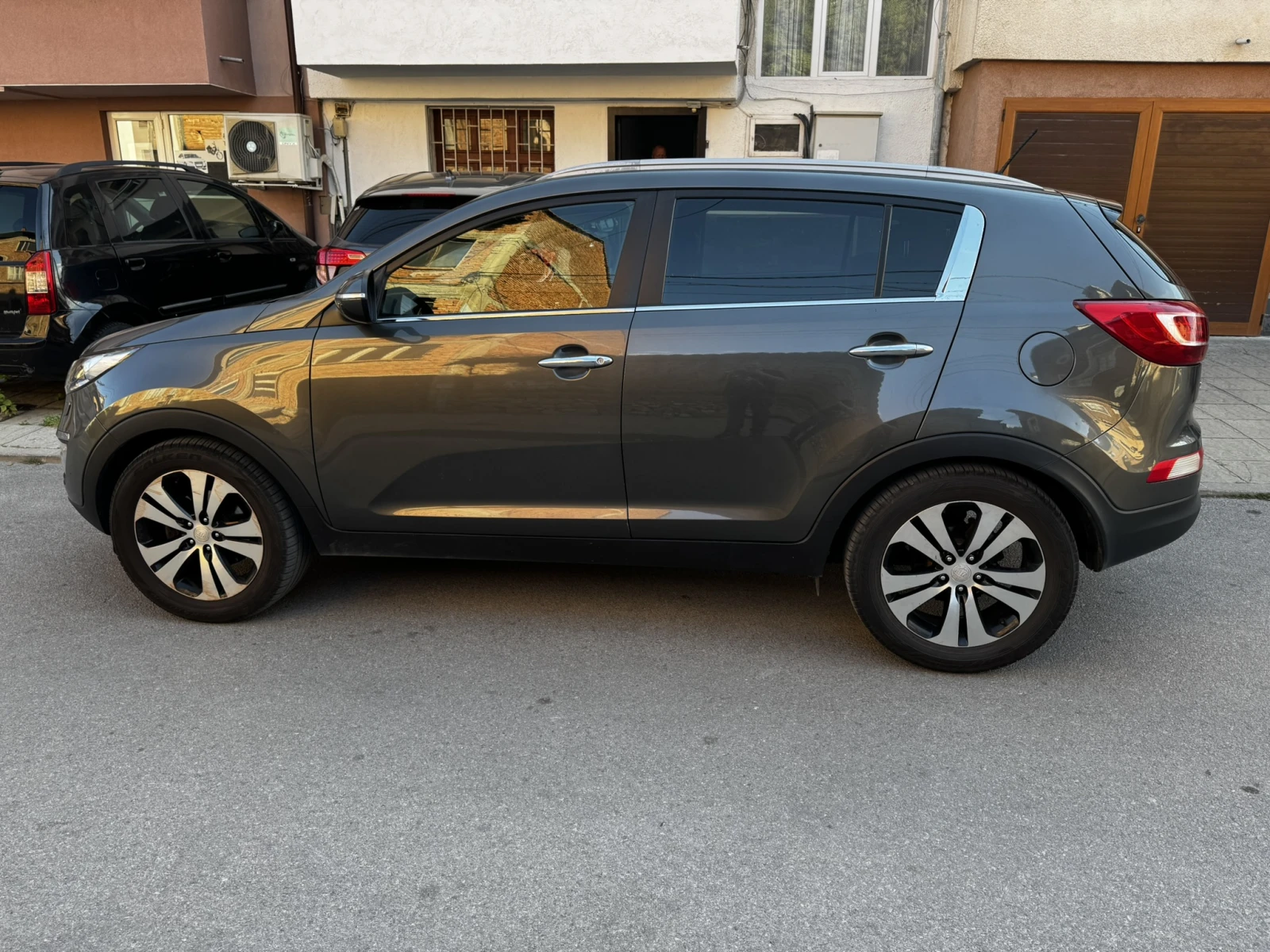 Kia Sportage 1.7 143Хил. Панорама, снимка 8 - Автомобили и джипове - 56159012