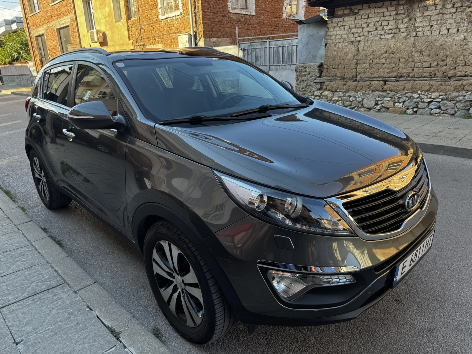 Kia Sportage 1.7 143Хил. Панорама, снимка 3 - Автомобили и джипове - 56159012