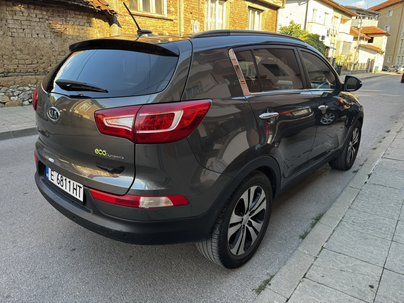 Kia Sportage 1.7 143Хил. Панорама, снимка 5 - Автомобили и джипове - 56159012