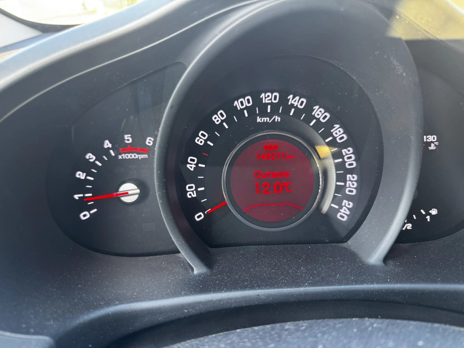Kia Sportage 1.7 143Хил. Панорама, снимка 17 - Автомобили и джипове - 56159012