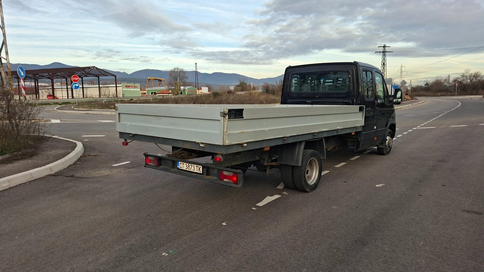 Iveco 35c18 Товаропътнически, снимка 4 - Бусове и автобуси - 53913118