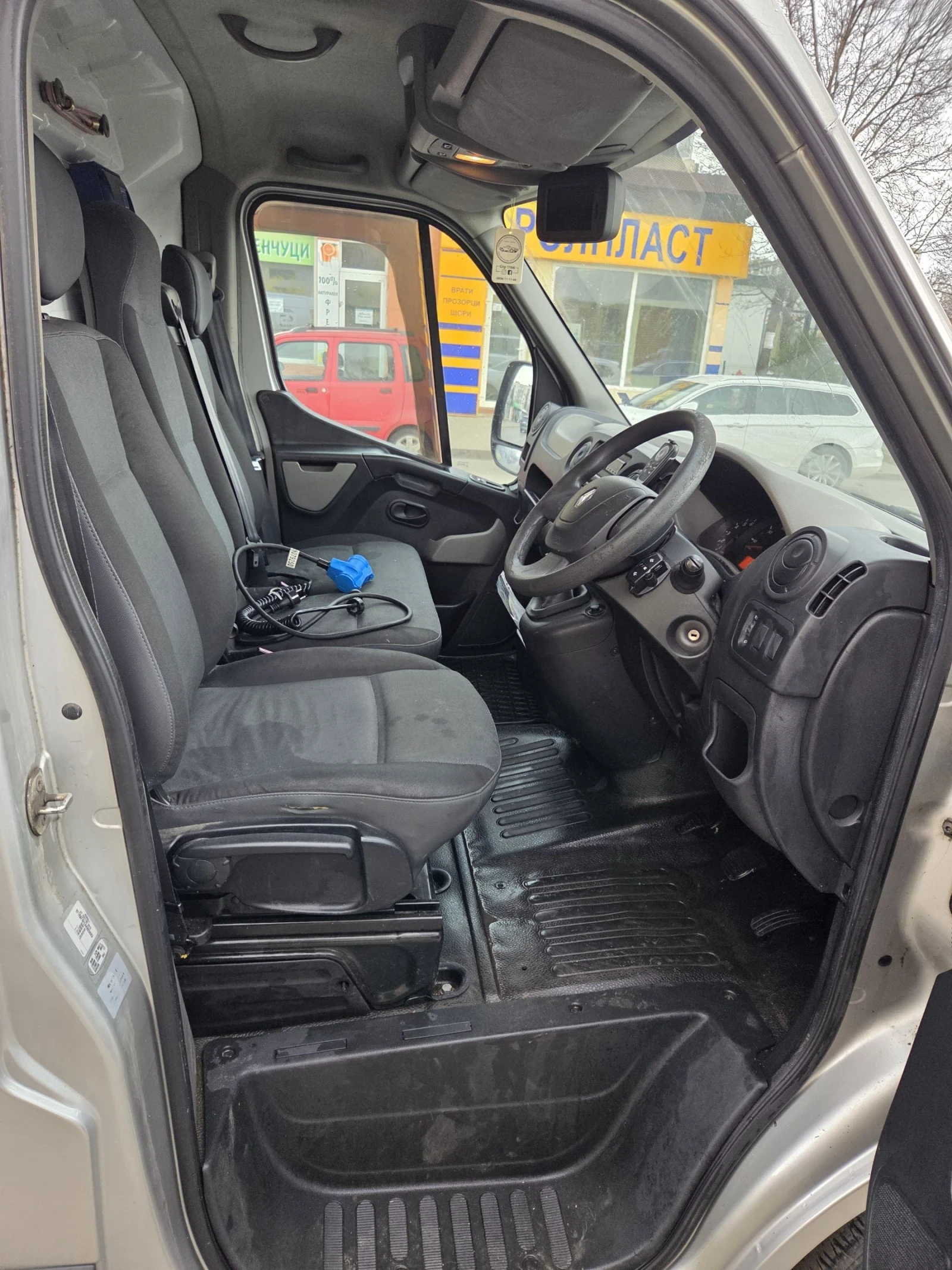 Renault Master Хладилен + ток+ термограф, снимка 14 - Бусове и автобуси - 53994781