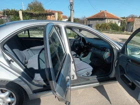 Mercedes-Benz C 200, снимка 9