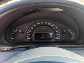 Mercedes-Benz C 200, снимка 7
