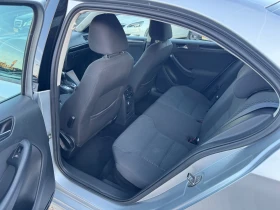 VW Jetta 1.6 TDI DSG Highline | Auto.bg — изображение 14