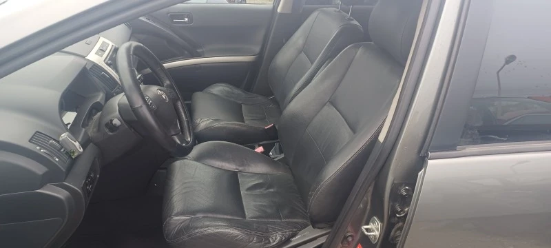 Toyota Corolla verso 1.8vvti-на части автоматик, снимка 6 - Автомобили и джипове - 47604095