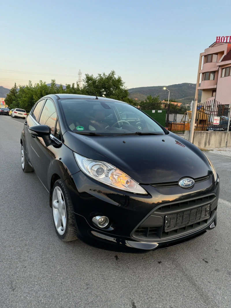 Ford Fiesta 1.6, снимка 2 - Автомобили и джипове - 49572361