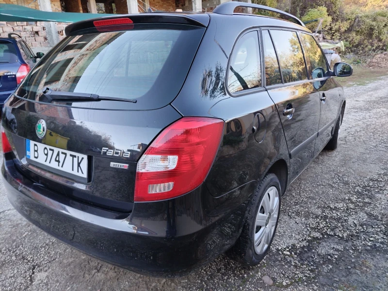 Skoda Fabia, снимка 13 - Автомобили и джипове - 47248348