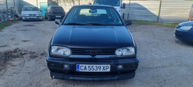 VW Golf 1.6 101, снимка 2 - Автомобили и джипове - 47666543