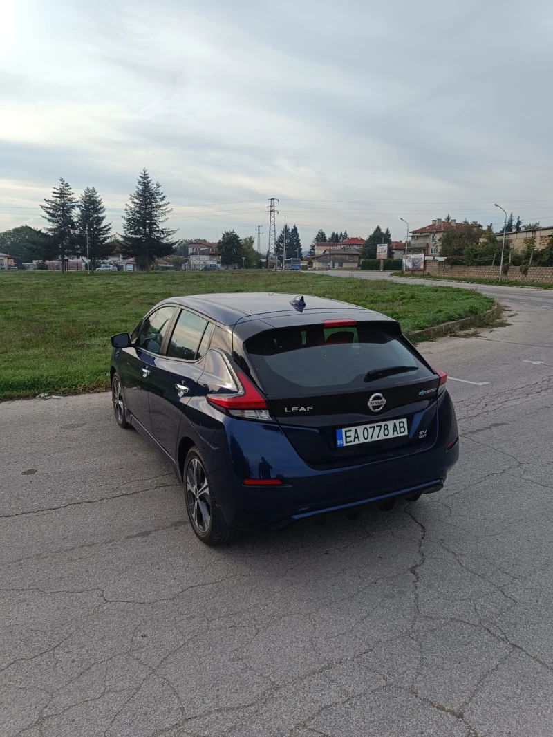 Nissan Leaf , снимка 11 - Автомобили и джипове - 48217113