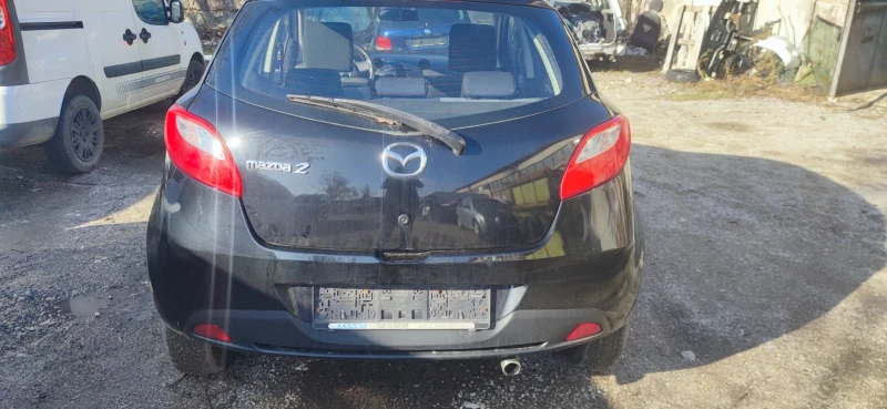 Mazda 2 1.3, снимка 14 - Автомобили и джипове - 48325276