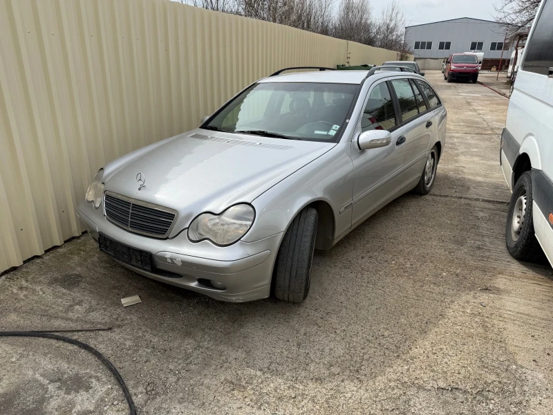 Mercedes-Benz C 200 Diesel, снимка 8 - Автомобили и джипове - 49470059