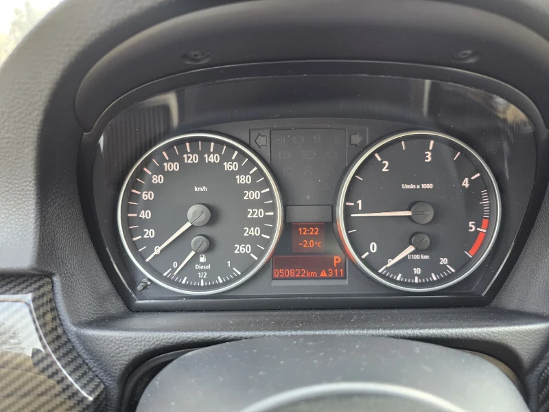 BMW 320 Automat 49383 km, снимка 16 - Автомобили и джипове - 51344173