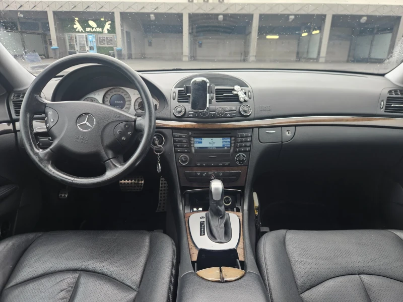 Mercedes-Benz E 240 Газ-Бензин, снимка 8 - Автомобили и джипове - 52407754