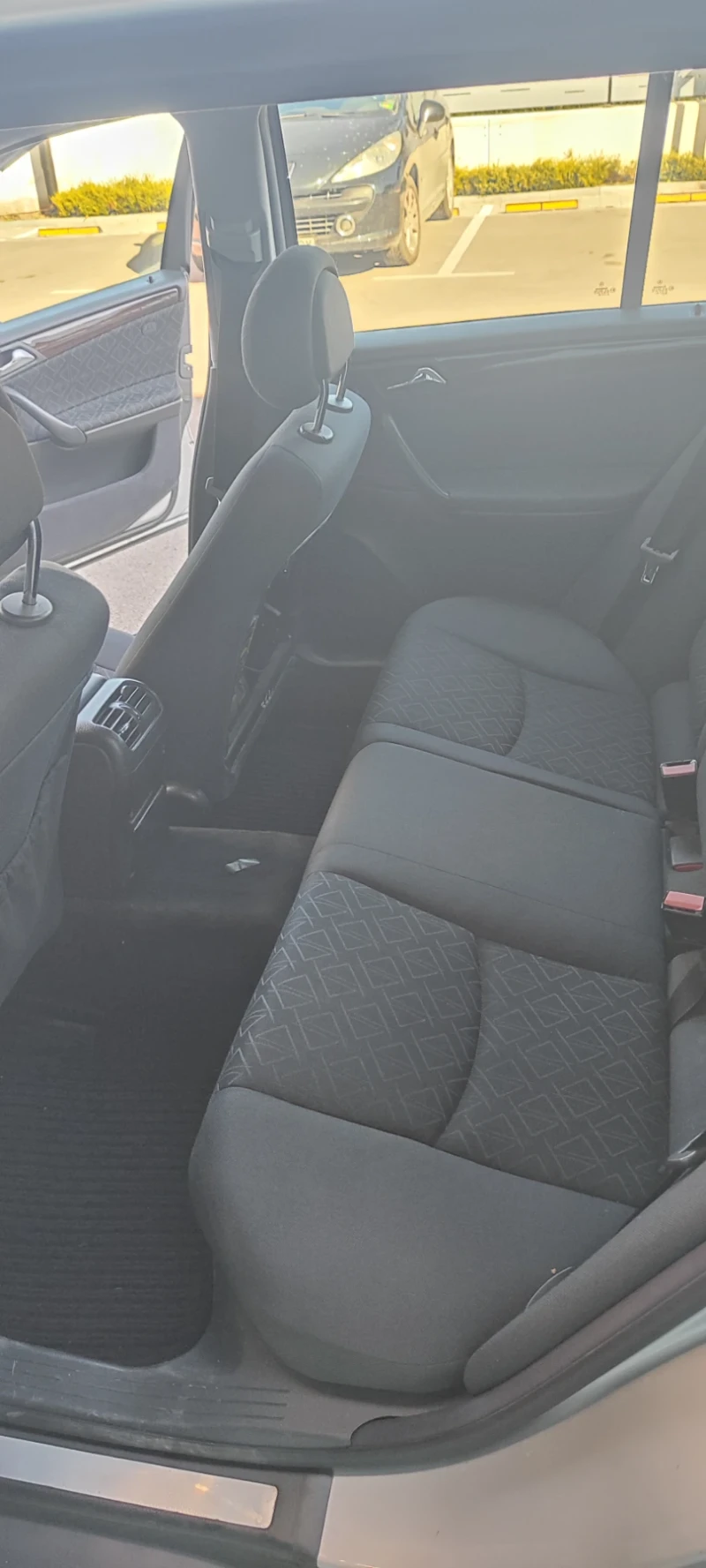 Mercedes-Benz C 270, снимка 6 - Автомобили и джипове - 52389041