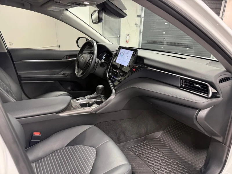 Toyota Camry * Hybrid * CARFAX * БЕЗ ПЪРВОНАЧАЛНА ВНОСКА, снимка 12 - Автомобили и джипове - 52935289