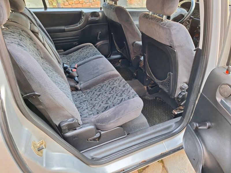 Opel Zafira 1.6 бензин 6+ 1, снимка 12 - Автомобили и джипове - 53154653