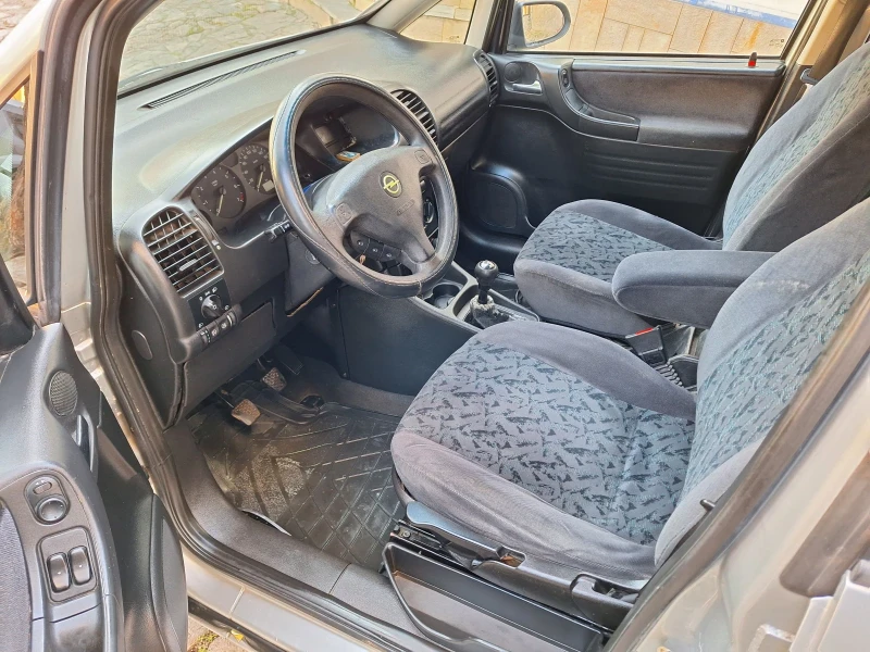 Opel Zafira 1.6 бензин 6+ 1, снимка 15 - Автомобили и джипове - 53154653