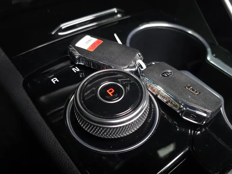 Kia K5 2.0 Prestige, снимка 17 - Автомобили и джипове - 56016220