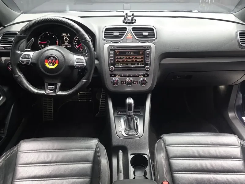 VW Scirocco 2.0 Tdi R-Line, снимка 7 - Автомобили и джипове - 56255616