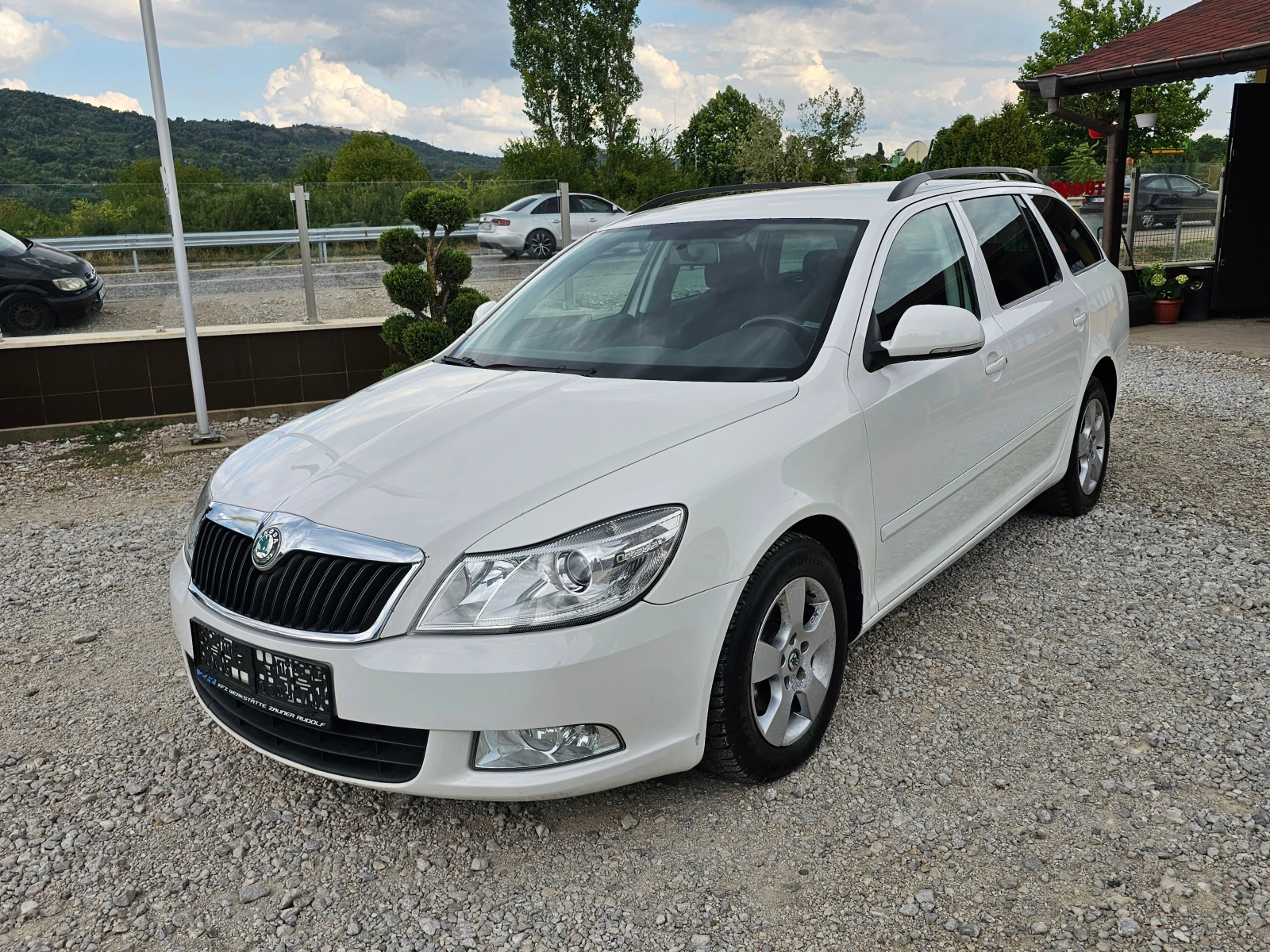 Skoda Octavia 1.2 КЛИМАТИК РЕАЛНИ КИЛОМЕТРИ, снимка 1